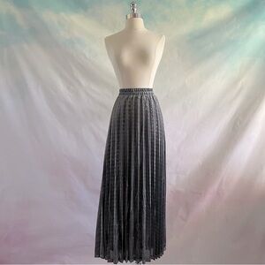 Black and Silver Pleated Skirt Size XXL